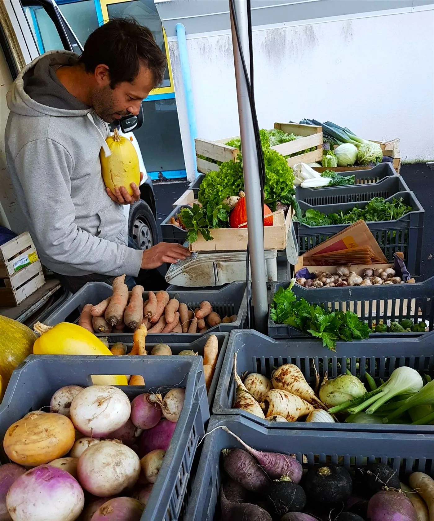 Yannick au marché de St Même