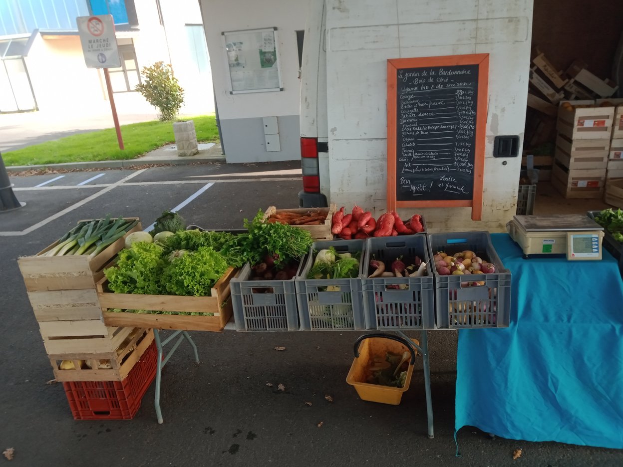 Étal marché St Même